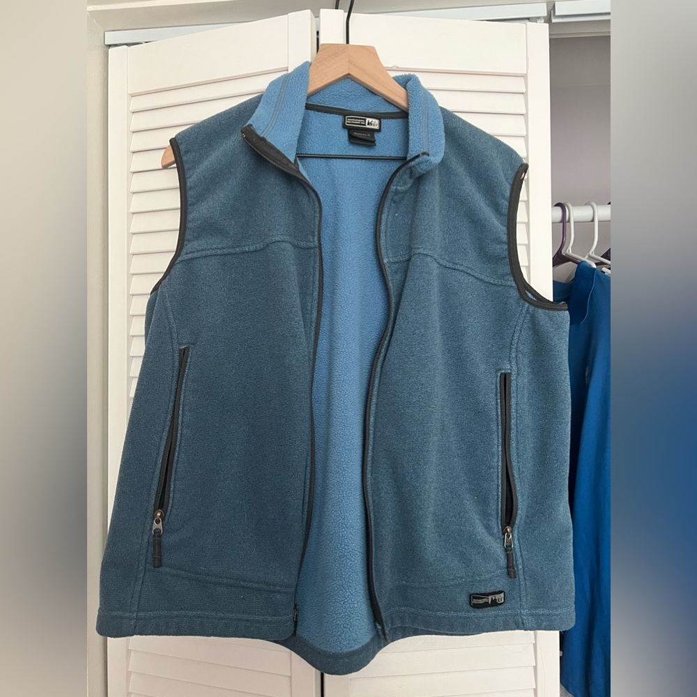 REI blue vest